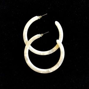 NWOT White Tortoiseshell Hoop Earrings